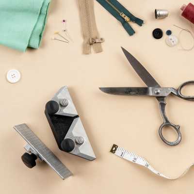 SC-60 Scissor Sharpening Device